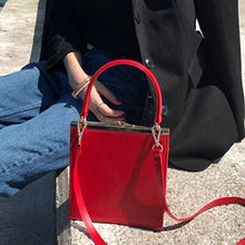 Load image into Gallery viewer, Crocodile Pattern Clip Women Shoulder Bag Fashion Alligator Crossbody Bags for Women 2021 Designer Small Pu Leather Women's Bag
