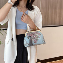 Load image into Gallery viewer, Chain Women Shoulder Crossbody Messenger Bag Women's Handbags Autumn Vintage Fashion Flowers Bag Bags Kiss Lock Shell Bags Bag