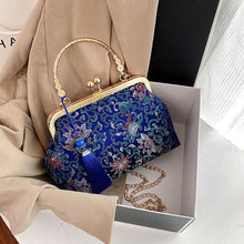 Load image into Gallery viewer, Chain Women Shoulder Crossbody Messenger Bag Women's Handbags Autumn Vintage Fashion Flowers Bag Bags Kiss Lock Shell Bags Bag