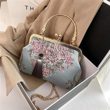 Load image into Gallery viewer, Chain Women Shoulder Crossbody Messenger Bag Women's Handbags Autumn Vintage Fashion Flowers Bag Bags Kiss Lock Shell Bags Bag