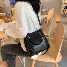 Load image into Gallery viewer, Fashion Bucket Bags Women Large Capacity Handbags Women PU Shoulder Messenger Bag Female Retro Daily Totes Lady Elegant Handbag