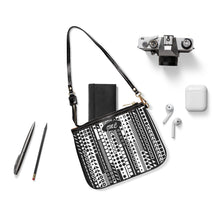 Load image into Gallery viewer, Beauty Jewels Small Shoulder Bag