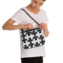 Load image into Gallery viewer, Chain Up Small Shoulder Bag
