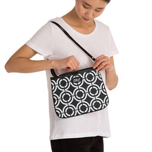 Load image into Gallery viewer, Circle Club Small Shoulder Bag