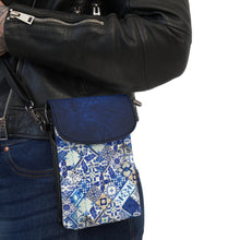 Load image into Gallery viewer, Blue Locks Small Cell Phone Wallet