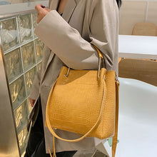 Load image into Gallery viewer, Fashion Bucket Bags Women Large Capacity Handbags Women PU Shoulder Messenger Bag Female Retro Daily Totes Lady Elegant Handbag

