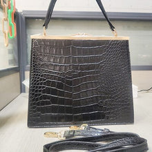 Load image into Gallery viewer, Crocodile Pattern Clip Women Shoulder Bag Fashion Alligator Crossbody Bags for Women 2021 Designer Small Pu Leather Women's Bag
