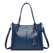 Load image into Gallery viewer, Elegant Women Cowhide Handbag Luxury Designer Shoulder Crossbody Genuine Leather Bag Bridal Red Messenger Sac Fashion Lady Bolsa
