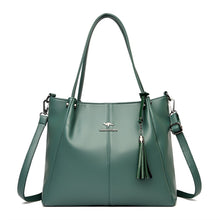 Load image into Gallery viewer, Elegant Women Cowhide Handbag Luxury Designer Shoulder Crossbody Genuine Leather Bag Bridal Red Messenger Sac Fashion Lady Bolsa
