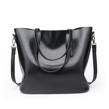 Load image into Gallery viewer, Luxury Designer Women Shoulder Bags Leather Large Capacity Oil Leather Handbags Crossbody Bag For Women Handbag Bolsas Feminina
