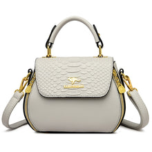 Load image into Gallery viewer, Crocodile Leather Designer Handbag for Female 2022 Casual Shoulder Crossbody Women Shopper Bag Luxury Brand Ladies Messenger Sac
