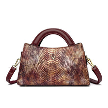 Load image into Gallery viewer, High Quality Crocodile pattern Shoulder Bags Large Capacity Handbags and Purses women Messenger Bags Casual Fashion Handbag Sac
