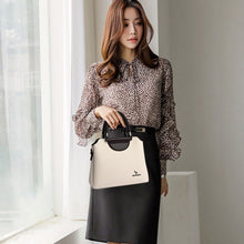 Load image into Gallery viewer, Casual Large Capacity Crossbody Bags for Women 2023 New Soft Leather Ladies Shoulder Bag Luxury Handbags Women Bags Designer Sac
