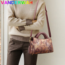 Load image into Gallery viewer, High Quality Crocodile pattern Shoulder Bags Large Capacity Handbags and Purses women Messenger Bags Casual Fashion Handbag Sac
