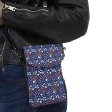 Load image into Gallery viewer, Grannies Flower Small Cell Phone Wallet
