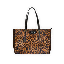 Load image into Gallery viewer, Leopard Kind PU Leather Shoulder Bag
