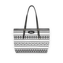 Load image into Gallery viewer, Running Chain PU Leather Shoulder Bag
